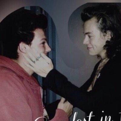THIS IS A FREE FOLLOW FROM @HarryStyles__s PLEASE FOLLOW HER she is so lovely ask for followb
