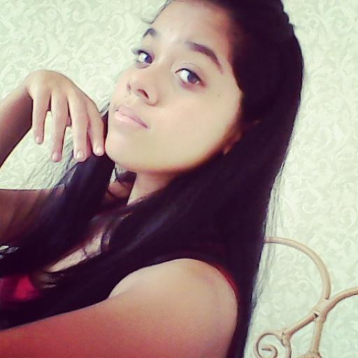 Ninguém vai ser perfeito o tempo todo,Mas nós crescemos e aprendemos,Com nossas imperfeições.
    -Justin Bieber