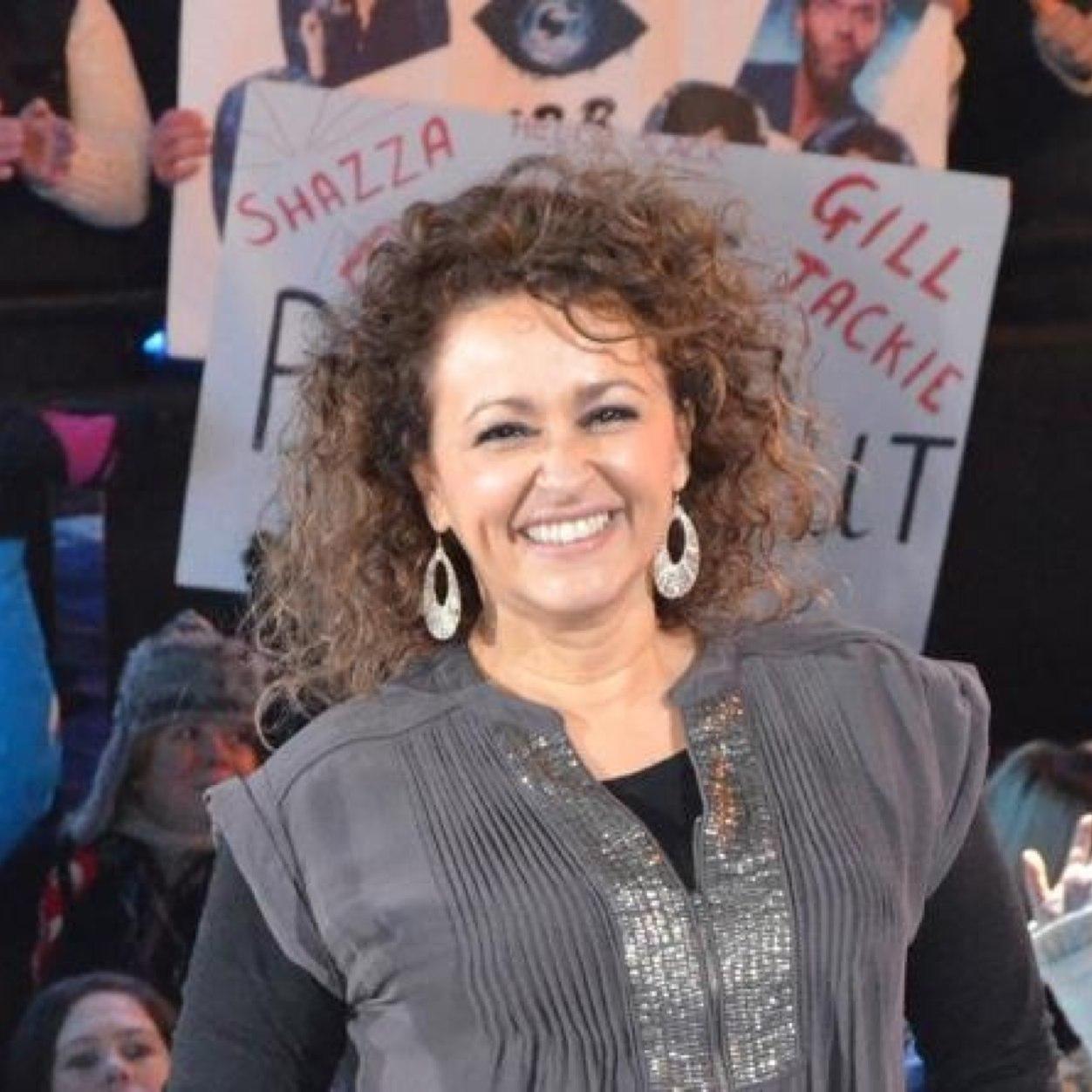 I am a fanpage!! Just a wee page sharing the love for Nadia. Go on, pal! X