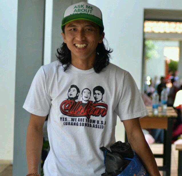 Pedagang sejati I MC I Tour Guide I pembuat vidio amatir 
dan didukung penuh  oleh siblekids 085624543776