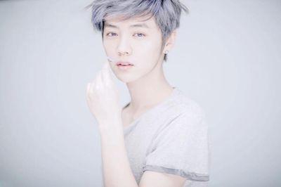 ♤ Bot : Luhan | 鹿含 | 루한 | 상남자 ♤                    ส่องมากระวังท้องนะครับ;)