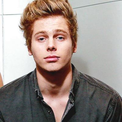 Just a reminder luke loves you he will always love you