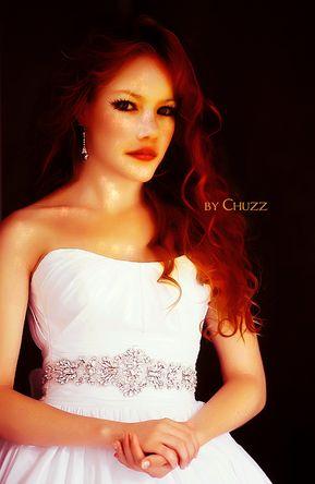 im Hope Maria Cullen. my mom @BellaS190  aunt:@EmmettsGirlRose