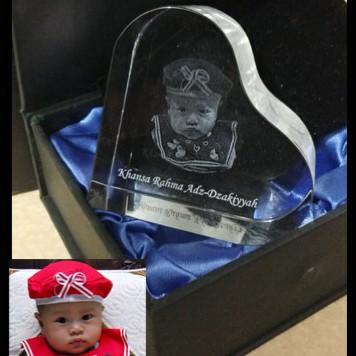 Gift of Crystal
Laser Engraved
PIN 2BD4AA07/ SMS/WA 081703062800