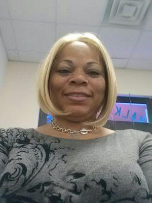 rennee1800's profile picture. 