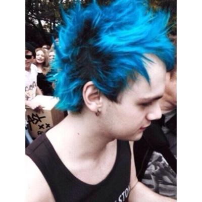 pls follow @ambxrxx ⭐️ she will love you ☀️