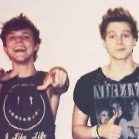 I love 5 Seconds of Summer 
Check out me and my friend Abi's youtube channel  
http://t.co/0Iz64i8xLg