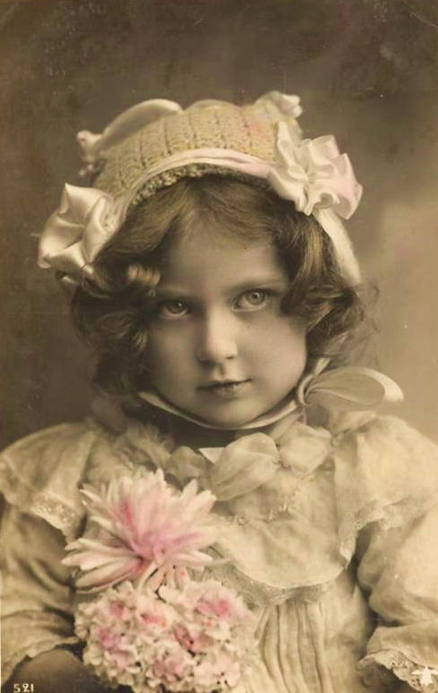 CollageMojo's profile picture. Paper, paint, glue, scissors, artist, faux finisher, mom, wife, harley owner