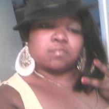 28  thick 4.11 big and beautyfull brown eyes brown and black short hair smart very pretty sweet friendly helpful i am my own woman i like hip-hop rap r&b