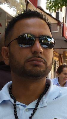 GuluChaudhry's profile picture. Amazing how time is fun,
when you're having flies.