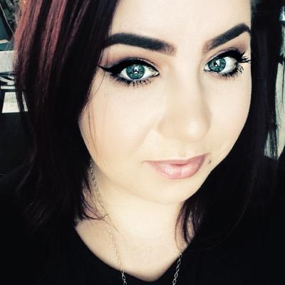 primpdNimproper's profile picture. makeup addict, realtor, 20 something.