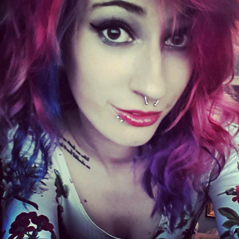 I'm Amy.18. Aspiring concert photographer and event manager. Music is everything.