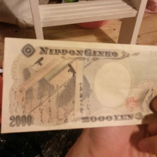 rdnrNcyt's profile picture. 먹은 것, 본 것, 생각한 것 위주로 쓰는 트위터.