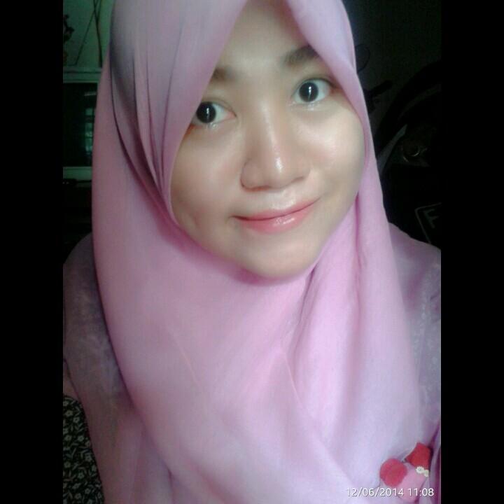 My life isn't perfect. But I'm thankful for everything I have :)