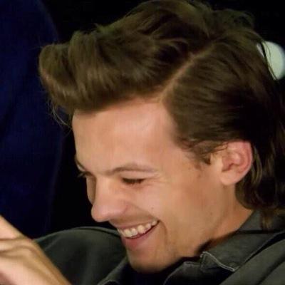 follow @zaylours for more free follows and a fb!!! Thank u ily!!