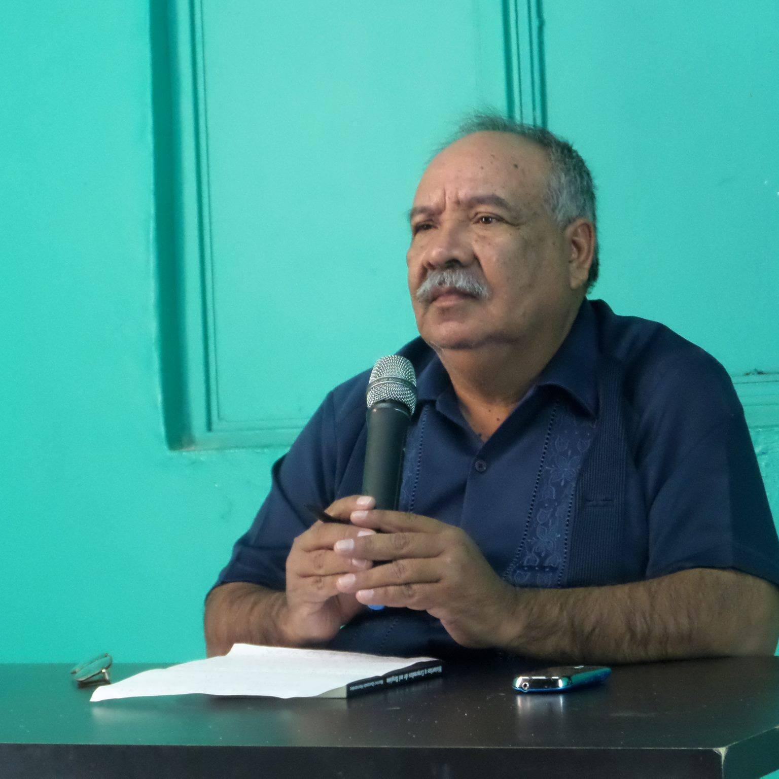 Noticiero conducido por el Profr. Armando Javier Alejo.