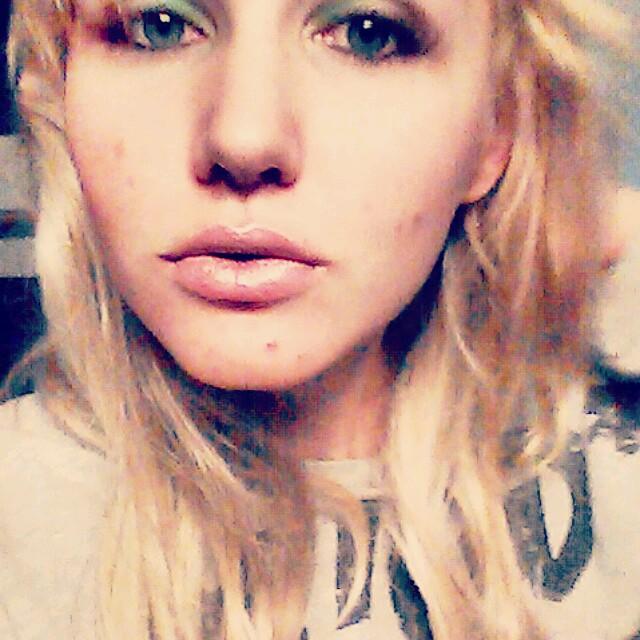 mum5928's profile picture. PLL obssesed follow me for theories/clues of the show and my day to day life.  My2Babies/music/singing/drawing/sports/walking/workingOut/Yoga/Dance/Modelling