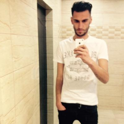 cristeakml's profile picture. I should win a fucking award for being me