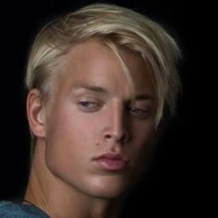 f_vallendar's profile picture. 