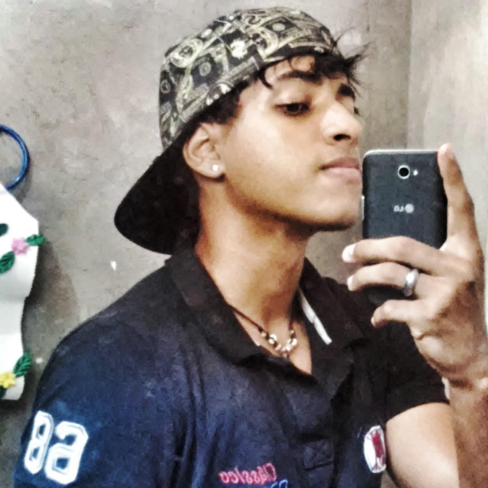 Se um dia pensar em desistir, pare de pensar.
No Pain No Gain, Get big, or die Training.