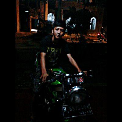 manusia setengah dewa