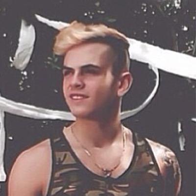 pls follow @jadevilaysing