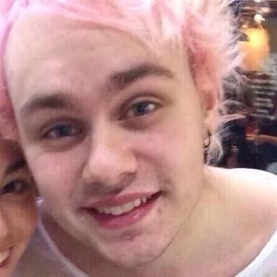 hi cutie, go follow @deepthroatmuke ilysm