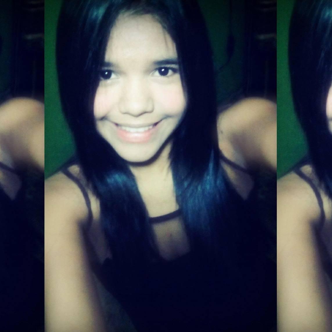 15. Aqui; Iskar Selena, te amo como ya no se ama mi princesa; gracias por todo ¿sabias que eres la mejor? Jkasj♥'.
Mi 14perfecto3.