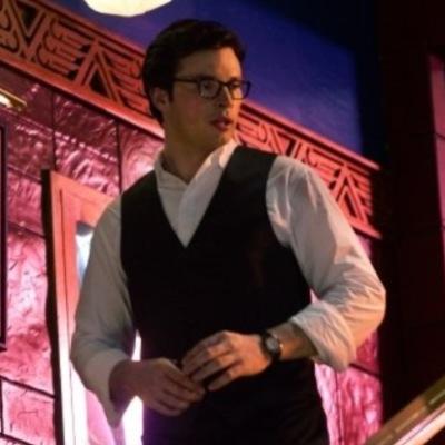 ||Smallville Season 5-9 role play account. Very discriptive and Literate.||