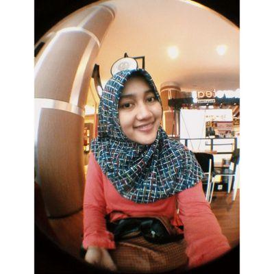 rezanputri's profile picture. 