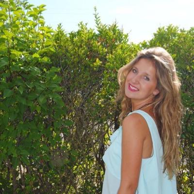 Estudiante de Psicología en Salamanca. La vida no se cuenta por minutos ,sino por sueños. G95,lo mejor que hay