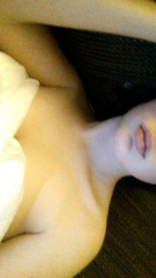 queenbean69's profile picture. fuck