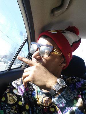 danervineyard's profile picture. I am a producer, artist, actor,an comedian live life free an lol have swavey kinda day an follow me back 

p.s. I'm not a celeb but I will be