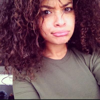 Insta : Curlyhair___