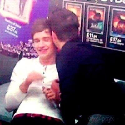 @Louis_Tomlinson: Always in my heart @Harry_Styles . Yours sincerely, Louis