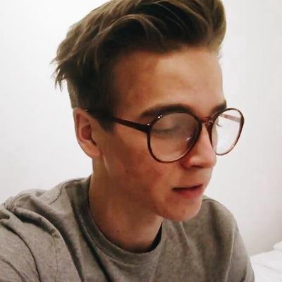 dont tell anyone but i have a serious crush on joe's fluffy