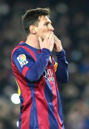 soy cule y lo sere asta muerto lo llevo en mi corazón gane o pierda.  y amo al mejor jugador del mundo al d10s lio messi y aguanté la selección argentina.