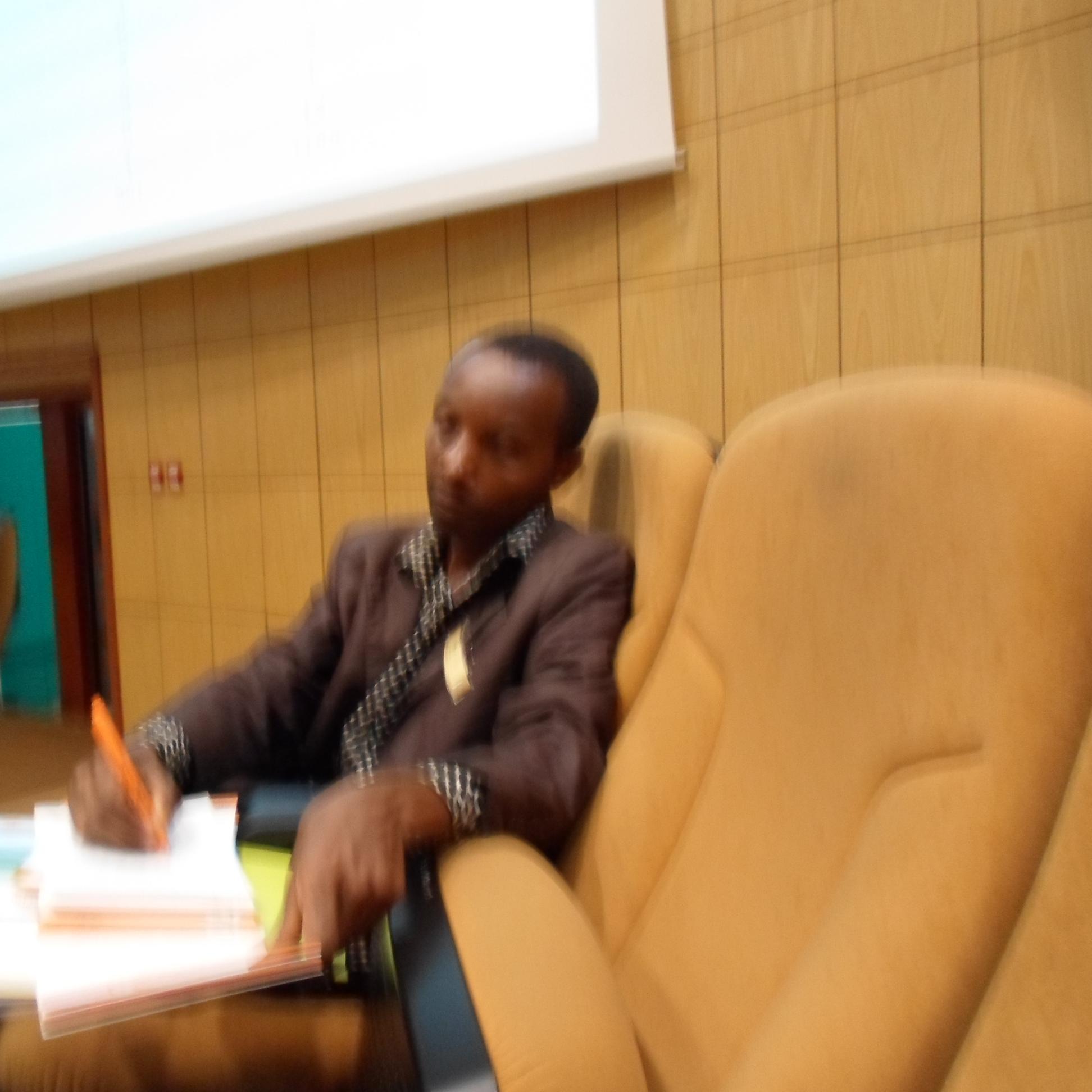 AunsuM's profile picture. Entreprenuer