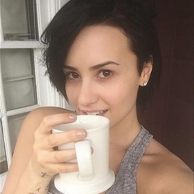 Hey im here if anyone needs to talk or just someone to listen.im broken and can never be fixed But Demi Lovato gives me HOPE Stay strong ❤️