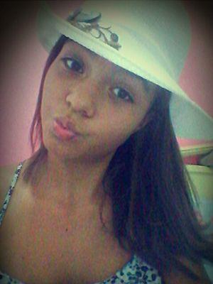 as vezes você perdoa uma pessoa porque a falta que faz em sua vida é maior do que o erro que ela cometeu