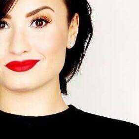 a beyonce,lovatic,selenator,swifter and a directioner