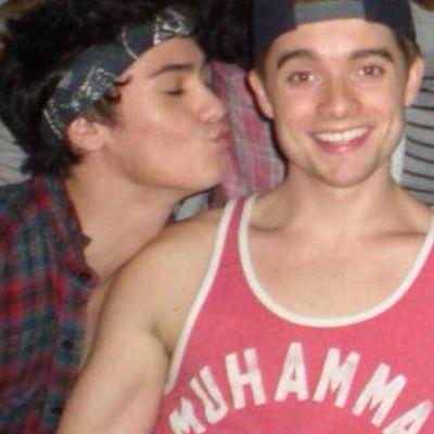 Best friends enamoradas de la música  de Midnight Red desde Córdoba, España. https://t.co/ZibqjPb28X