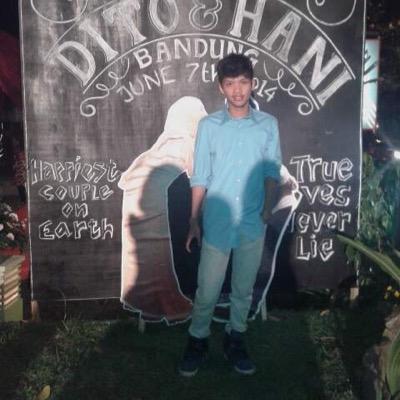 LIVERPOOL FC. #YNWA. Line: radityoobamm