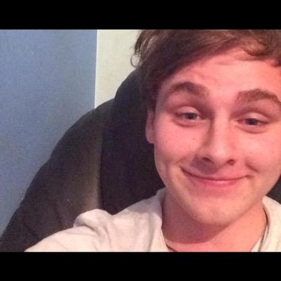- skateboarding - music - adventures 
-Snapchat : slogan7 - instagram : I_SL0GAN 
benicassim 2014  
follow ill follow back