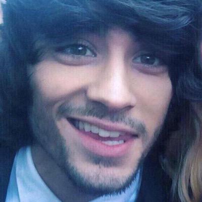 ask for a follow back on @raybanzouis