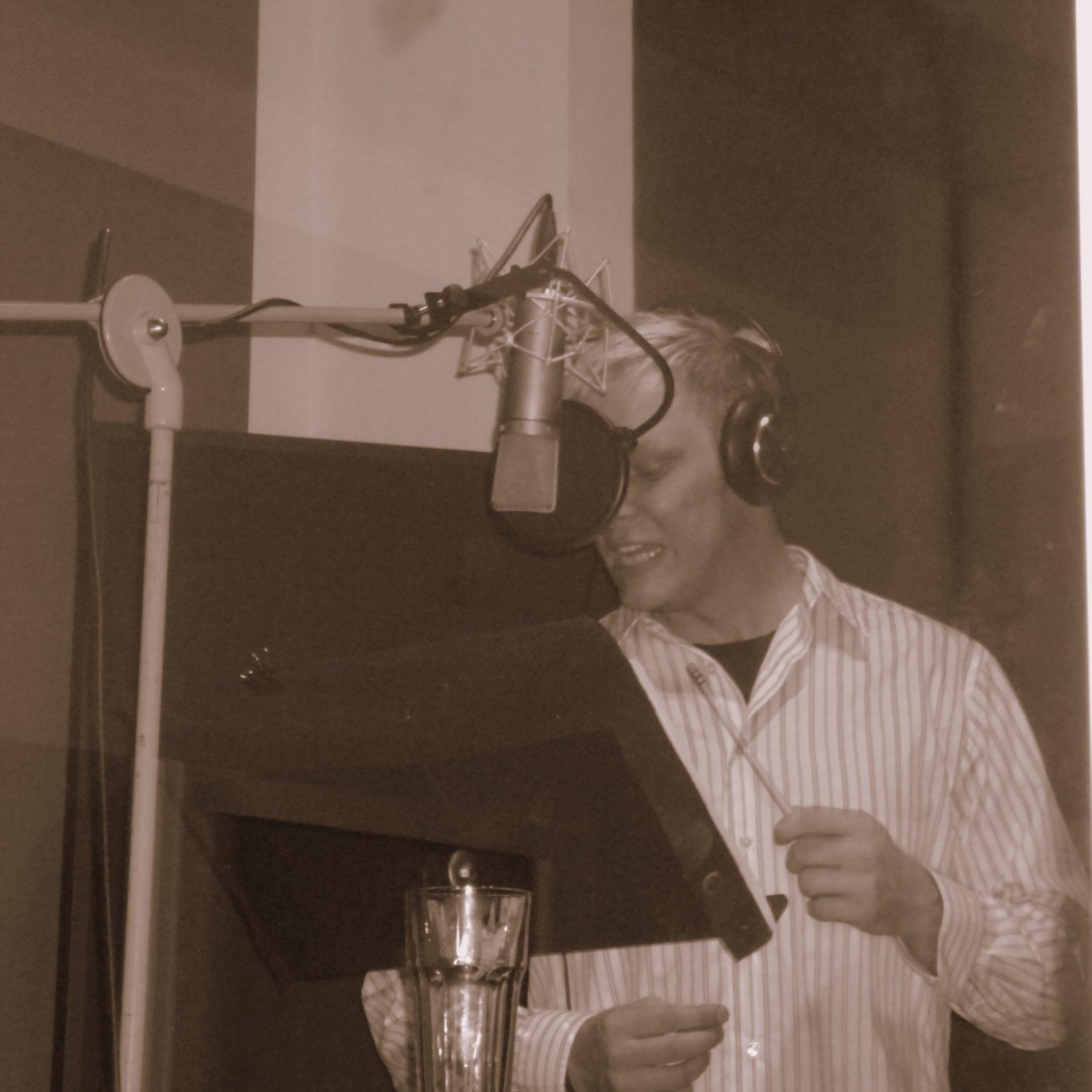 GenXr who enjoys family, gaming, gym, retro, voiceovers & time with God. #jesusislord