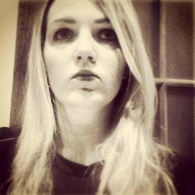 Appasionata giuslavorista,divoratrice di cornetti alla crema,credente nel buonumore e nel buonsenso,di chi cantando sotto la doccia stona.