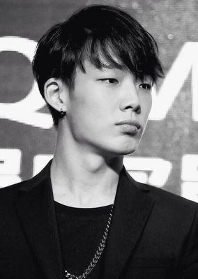 ความหล่อมันวัดกันที่สันจมูก .