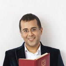 Parody account of Chetan Bhagat. Love to Lecture on India first though I left India at first opportunity I got. People say I'm BJP's #HalfGirlfriend