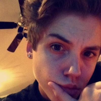 saved_acc5512's profile picture. Folllow @WHATACASHEW or i unfollow